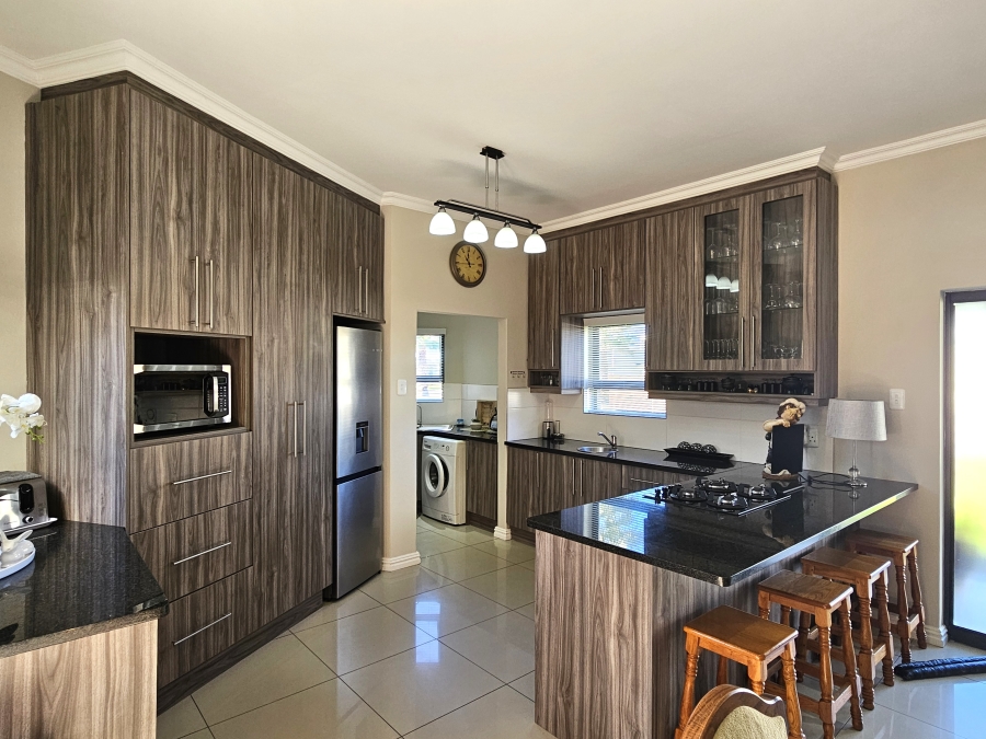 3 Bedroom Property for Sale in Marina Martinique Eastern Cape